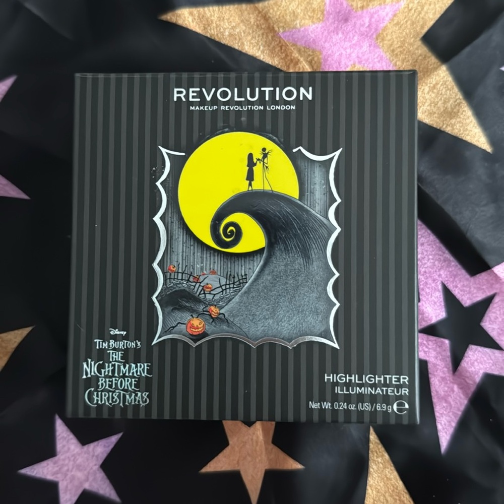 Makeup Revolution Nightmare before Christmas Highlighter NIB Champagne